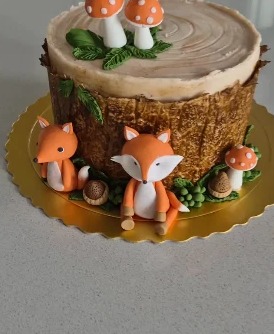 Fox stump cake